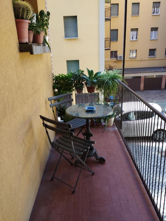 Appartamento Spazioso In Mazzini Bolonia Exterior foto